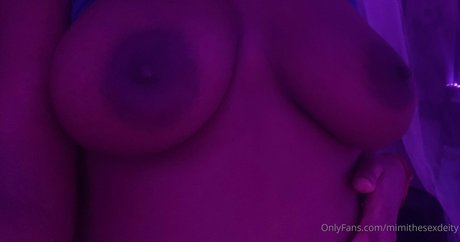 mimithesexdeity トップポルノスター 写真