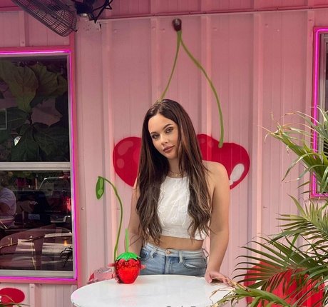 Paigeangelxox ポルノモデル 写真