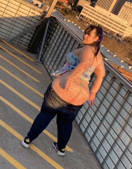 voluptuous cooper 独占女優 ギャラリー
