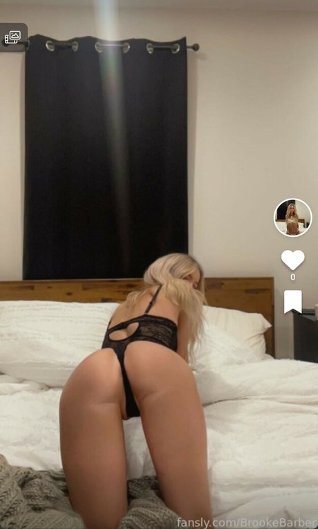 Ella Moore 完璧なスター 写真