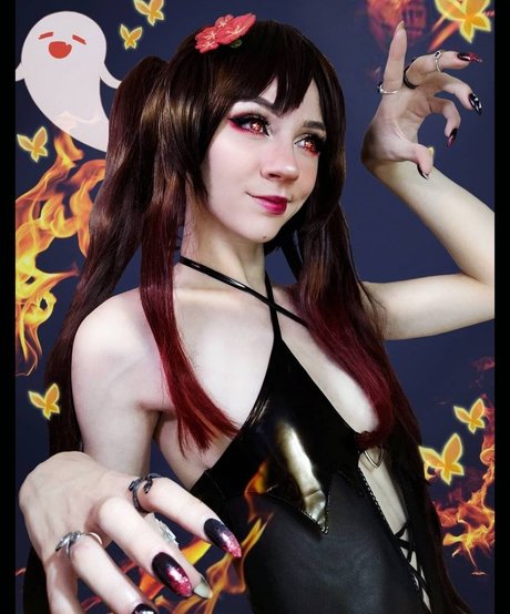 Michal Cosplay 裸の女優 画像