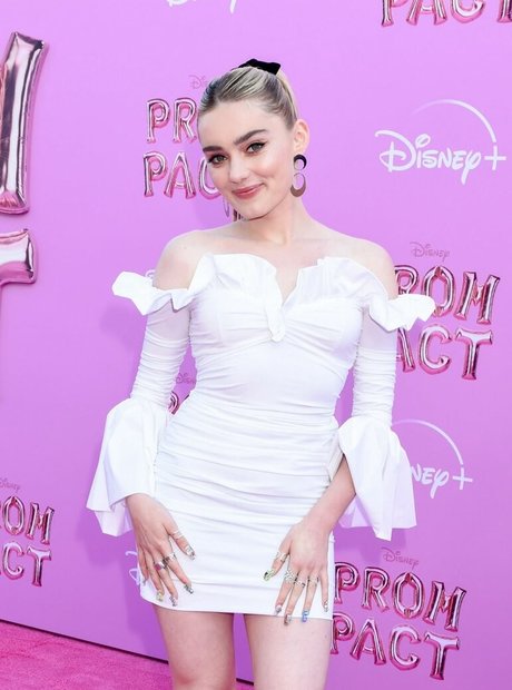 Meg Donnelly 素敵なスター 写真