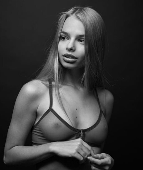 Alisa Kislyakova ヌードスター 写真