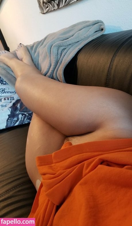 her name is ak 裸のポルノスター 写真