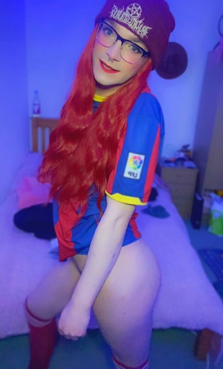 eevie chan ホットなスター アーカイブ