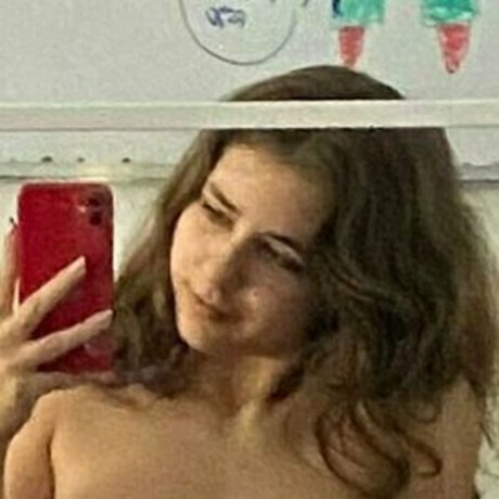 Charlotte Simon 美しいスター 写真