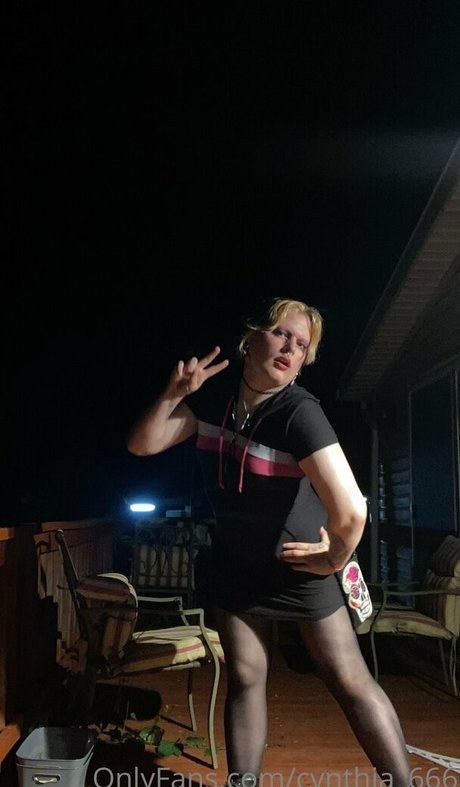 cynthia 666 ポルノスター ヌード 写真