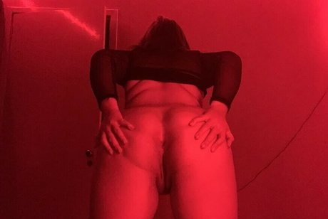 ラテン系メイドOnlyFans ホットセックス 写真