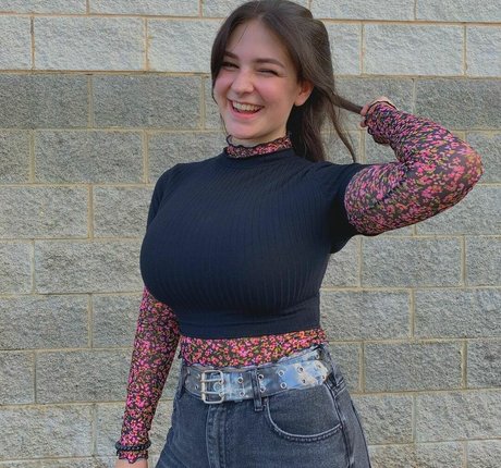 Sarah Lynne Marie 女優 アーカイブ