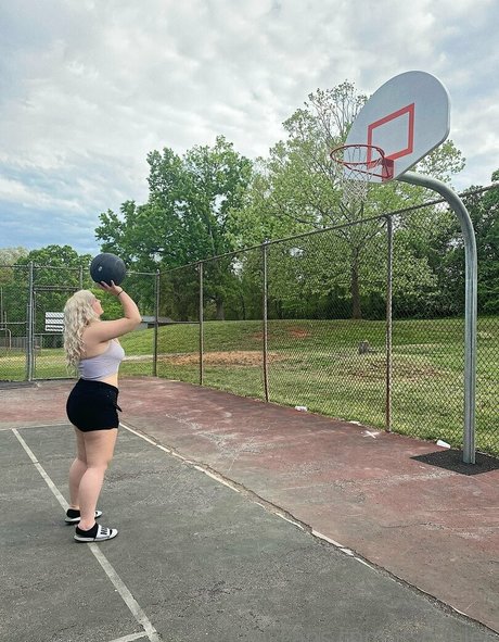 itsbabieh 最高のモデル 写真