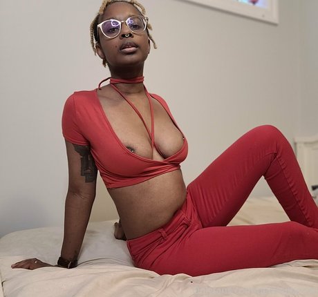 deedeebee96 エロティックなスター 写真