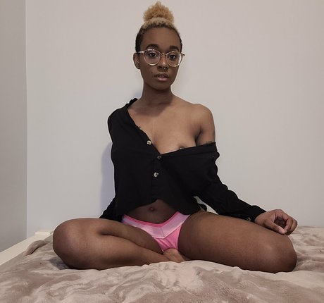 deedeebee96 ポルノスター エロティック 写真