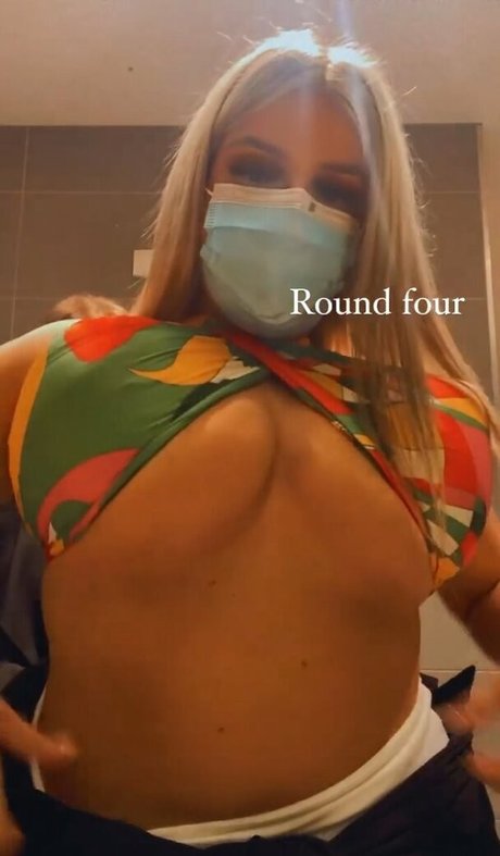 Chloe C 完璧なモデル 写真