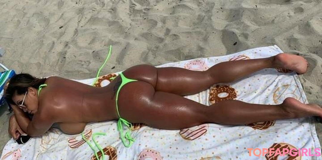 Connie Elizabeth かわいいモデル 写真