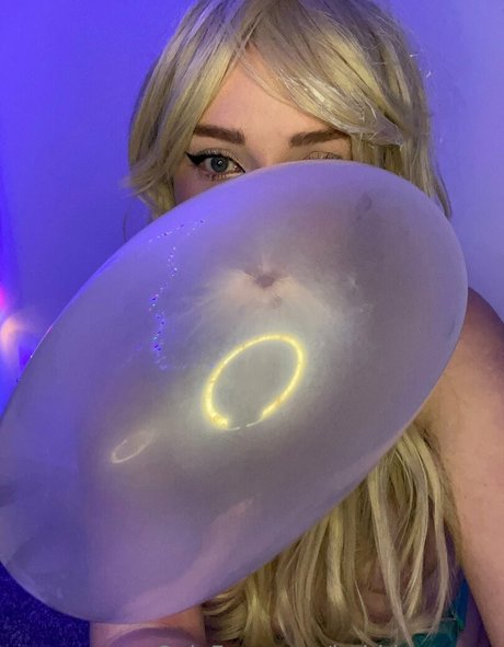 bubblesasmrx セックスモデル 写真