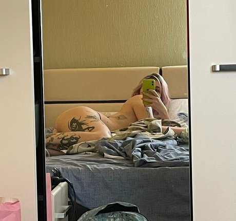 peachycatmeow 高品質モデル 写真