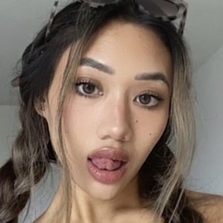 Brittany Ngo セクシー女優 写真