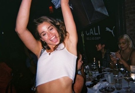 Laney DeGrasse 美しいポルノスター 写真