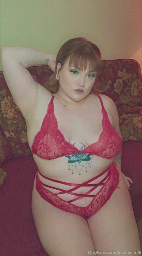 fionaryder26 セックススター 画像