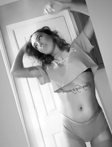 Taylor Weeks xxxモデル 写真