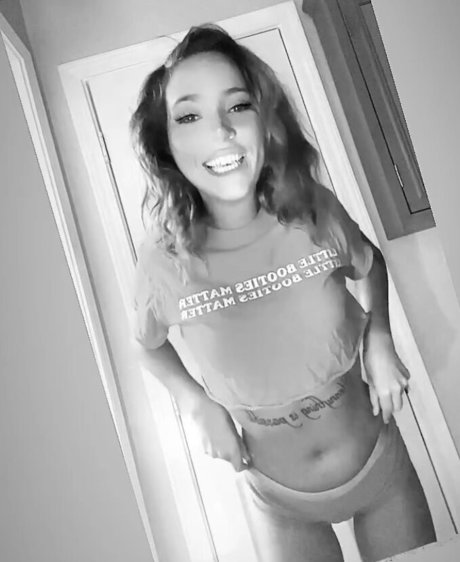 Taylor Weeks アートスター 写真