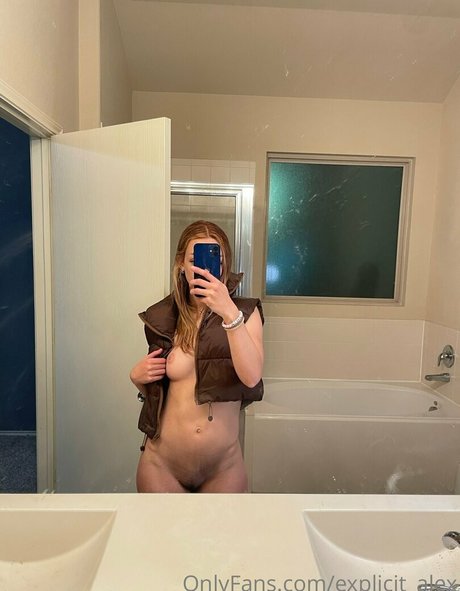 explicit alex エロティックなポルノスター 写真