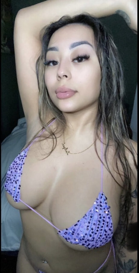 AaliyahCeleste 完璧なモデル 画像