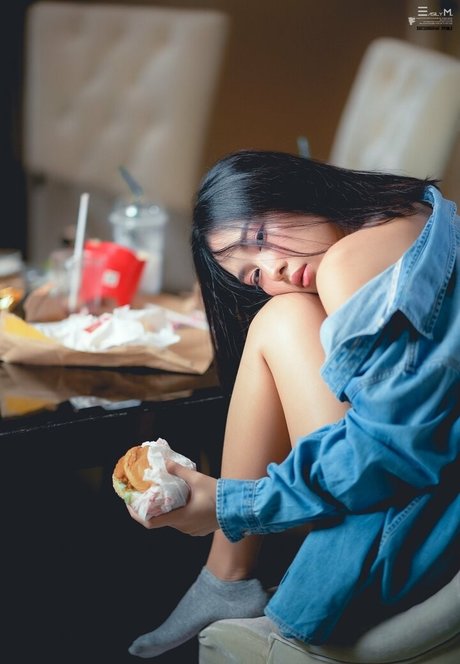 nimtharin 裸のスター 写真