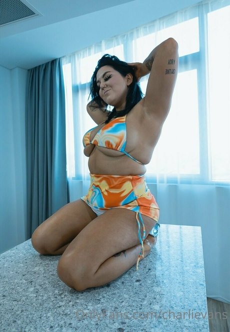 Charli Evans モデル 写真