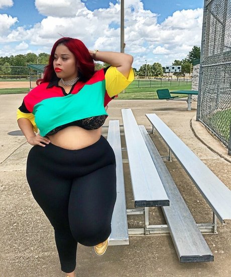 Jasmine Gunn ポルノモデル ギャラリー