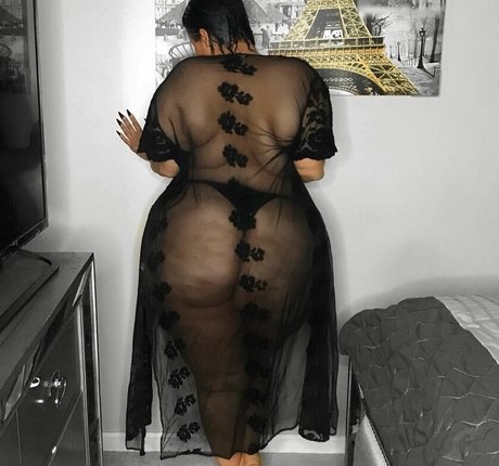 Jasmine Gunn ホットスター 写真