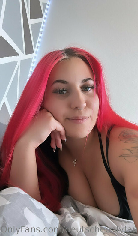 Deutscheonlyfans 美しいスター 写真