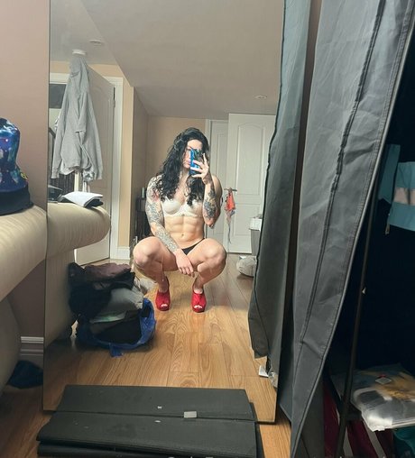 Natasha Aughey 裸のポルノスター 写真