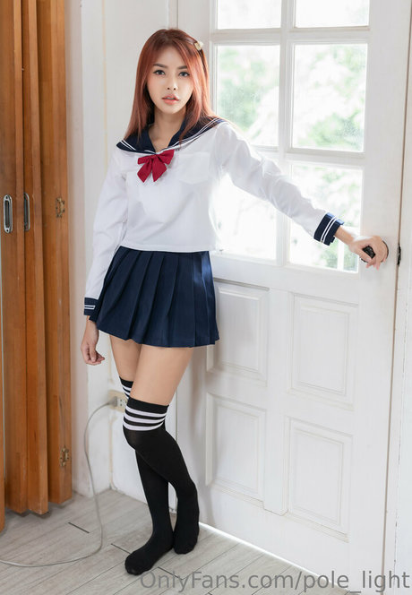 pole light ポルノスター セクシー 画像