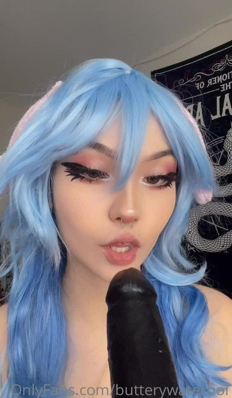 Butterywaterboi エロティックモデル 画像