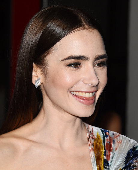 Lily Collins 素敵なモデル 写真