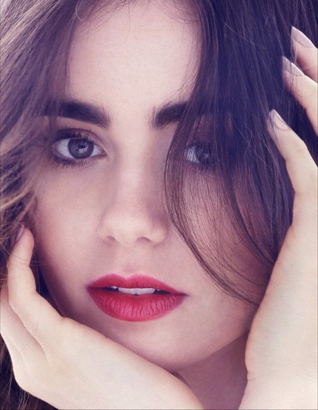 Lily Collins ポルノスター アダルト 写真