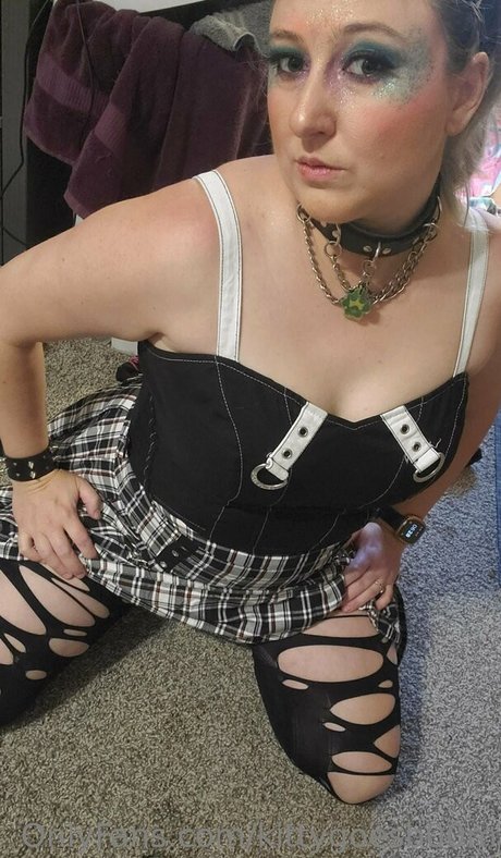 kittygoesb00m ポルノ女優 画像
