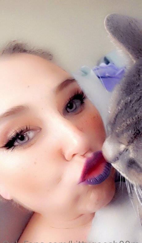 kittygoesb00m 最高のモデル 写真