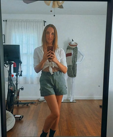 Ashley Victoria Robinson ポルノスター アーカイブ