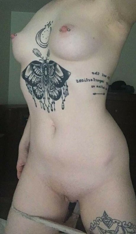 Gothpixi top profile image