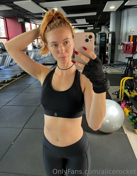 alicerocket 独占女優 写真