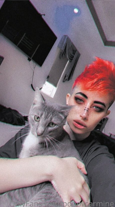 poppycarmine アダルトスター 写真