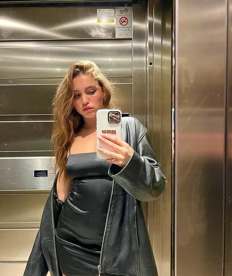 Sylvia Snyders ポルノスター xxx 画像