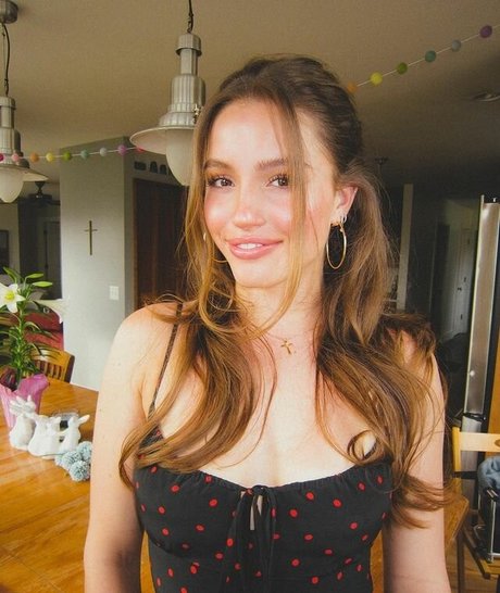 Sylvia Snyders かわいいスター 写真