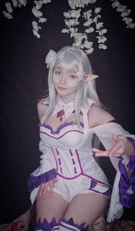 Linaneyeon エロティックなスター 写真