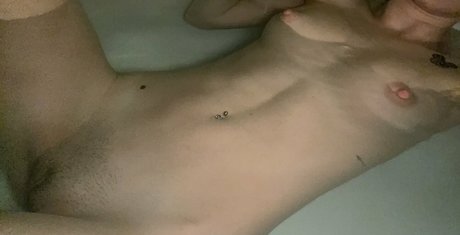 20歳のOnlyFans 裸 写真