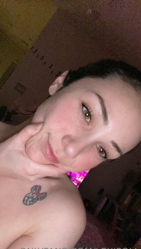 Lexi Poll ASMR 無料スター 画像