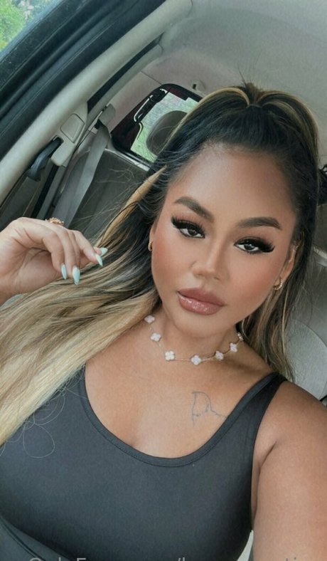 Tonti Thampitak ホットなポルノスター 画像