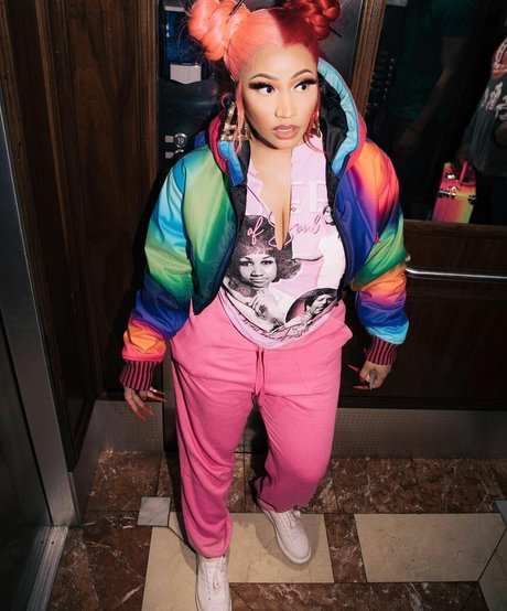 Nicki Minaj ホットなポルノスター 画像